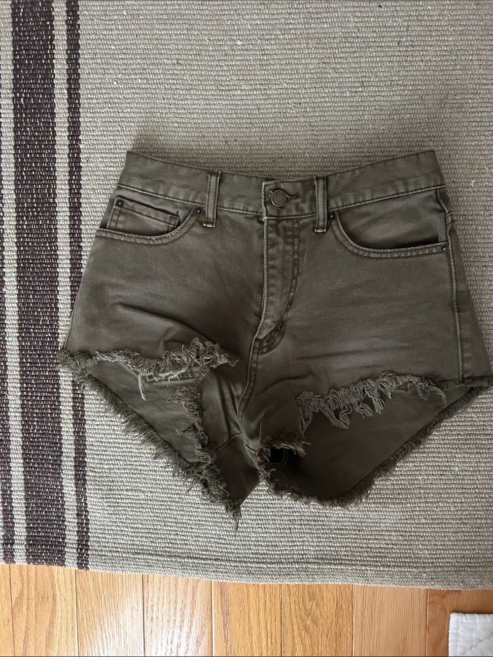 BDG Olive Frayed High-Rise Denim Cutoff  Cheeky shorts